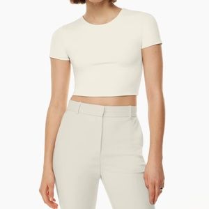 Aritzia Contour Crew Cropped t-shirt